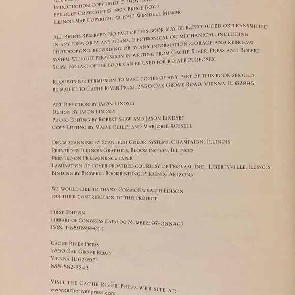 Lot of 3 Books, Illinois Seasons, trinity college & Trump Book - Picture 4 of 10